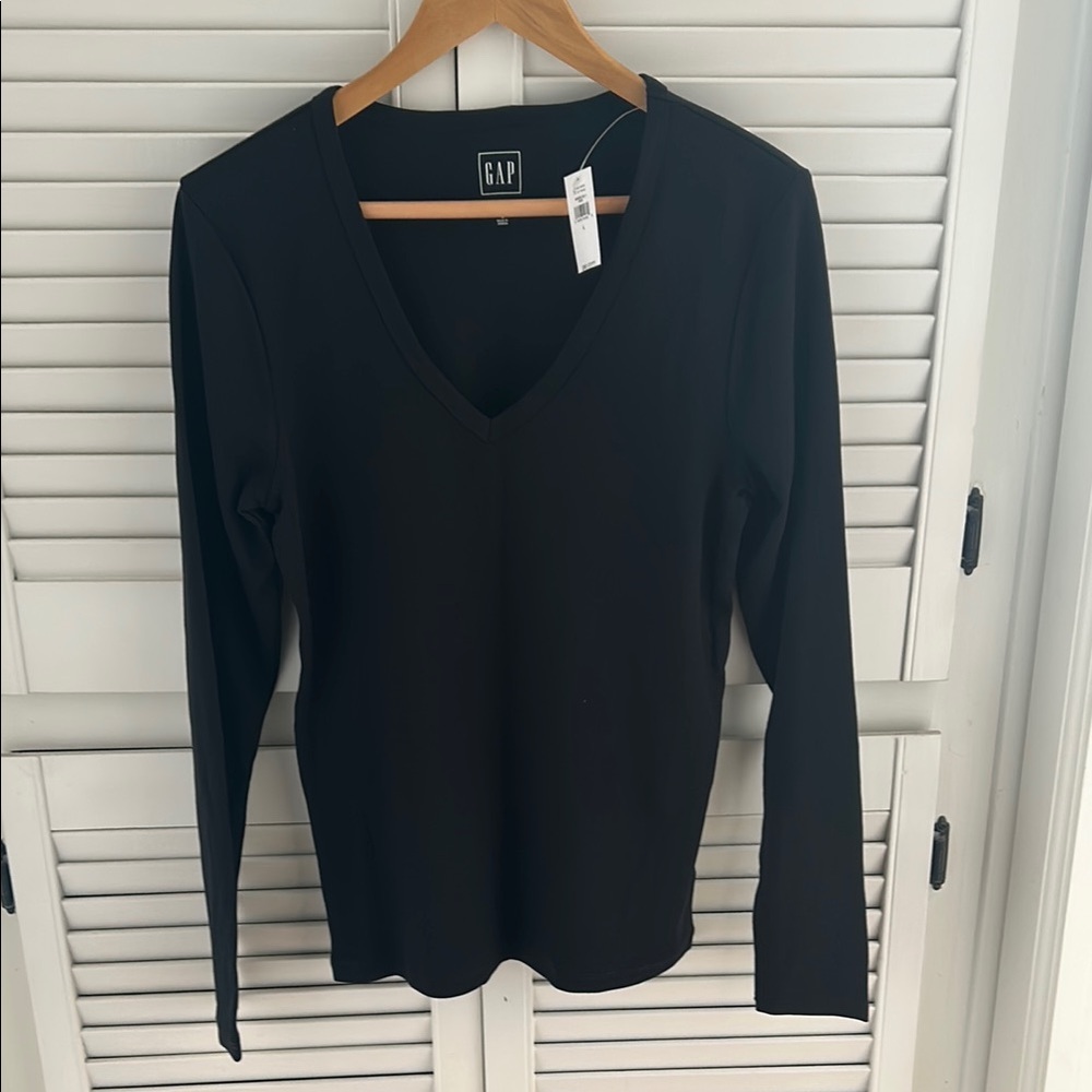 GAP Black Modern T Long Sleeve